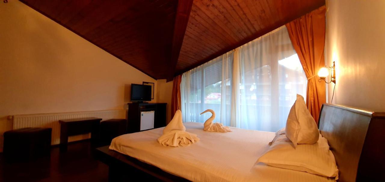 Casa Frent Hotel Predeal Bagian luar foto