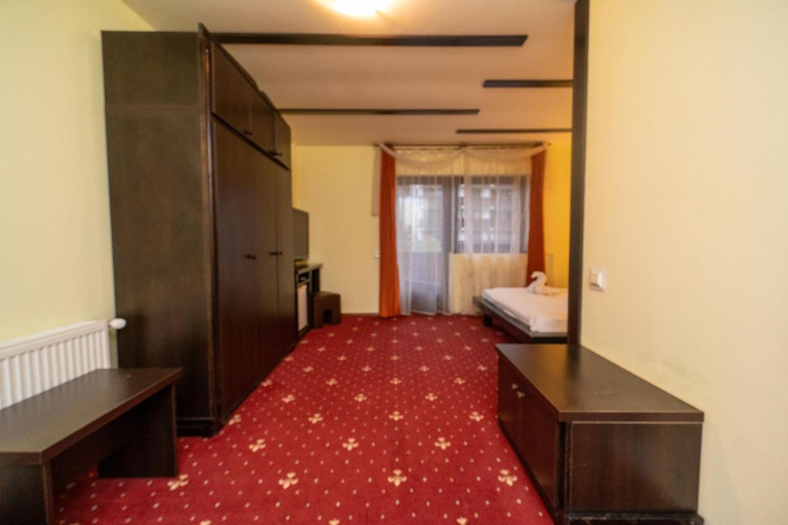 Casa Frent Hotel Predeal Ruang foto