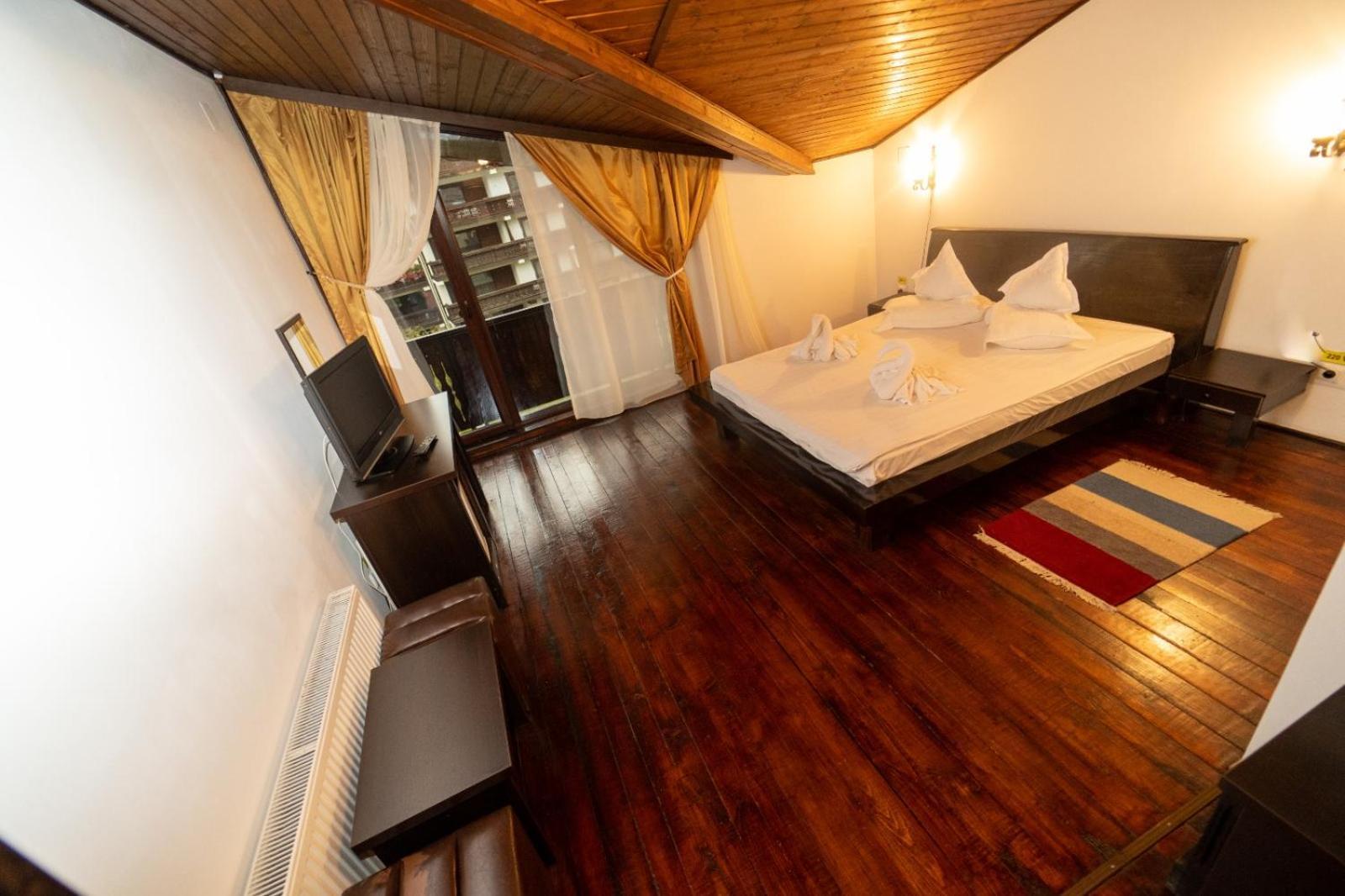Casa Frent Hotel Predeal Ruang foto